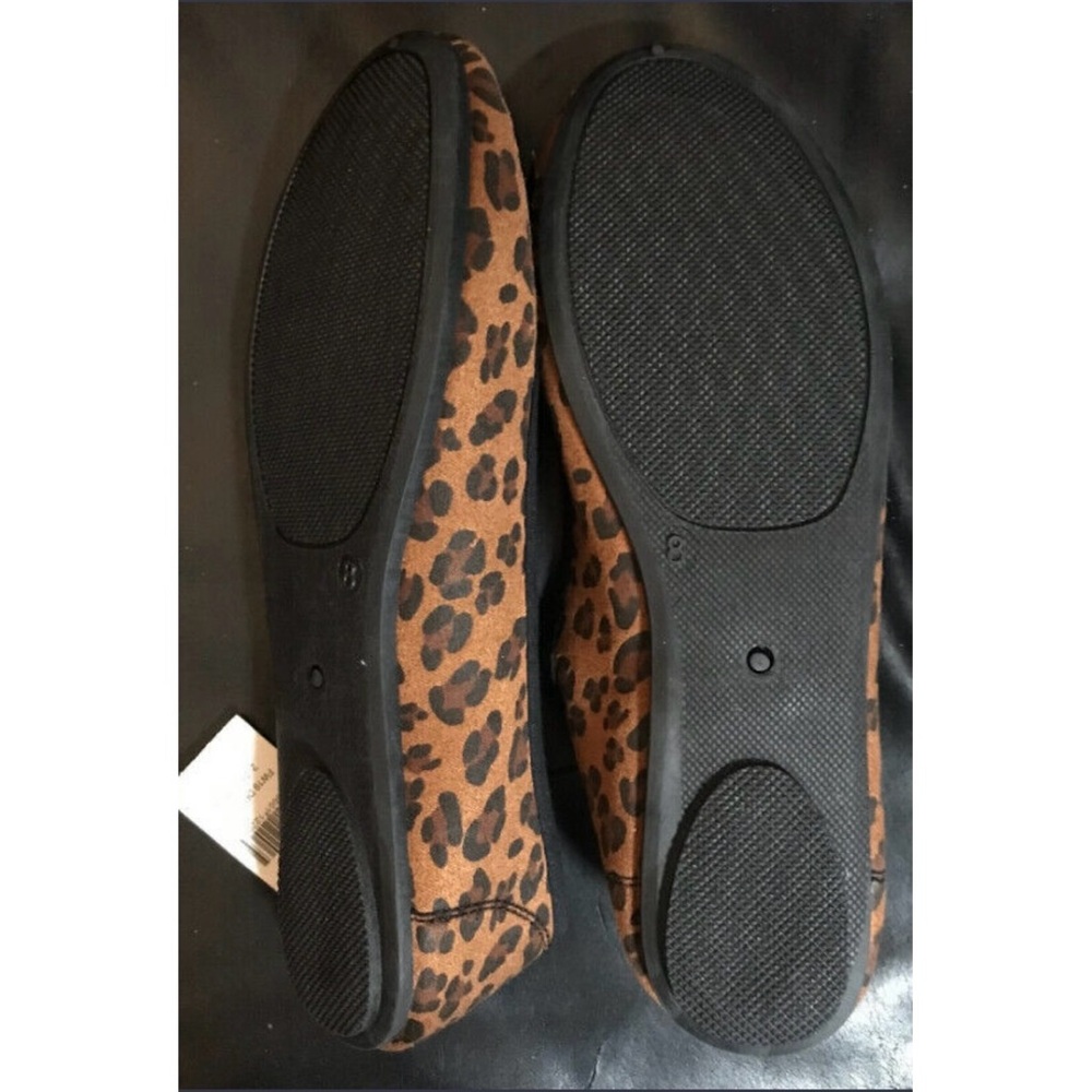 Women’s size 8 Leopard print ballet flat NWT